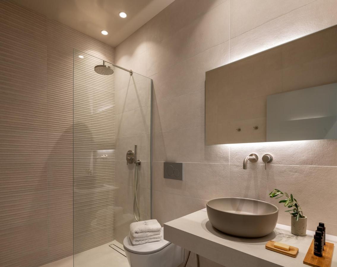Athina Luxury Villa, With Pool & Walk To The Beach, By Thinkvilla 干尼亞 外观 照片