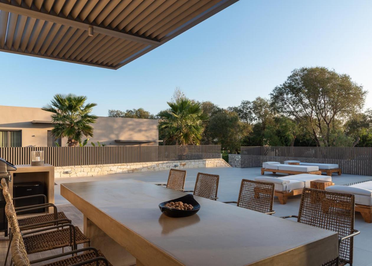 Athina Luxury Villa, With Pool & Walk To The Beach, By Thinkvilla 干尼亞 外观 照片